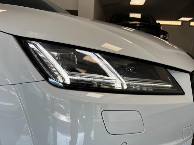 AUDI TT Coupé 1.8 TFSI S tronic 2 x S line / B&O / LED