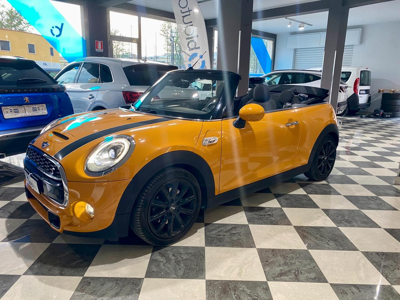 Mini 2.0 Cooper SD aut. Hype Cabrio-2017
