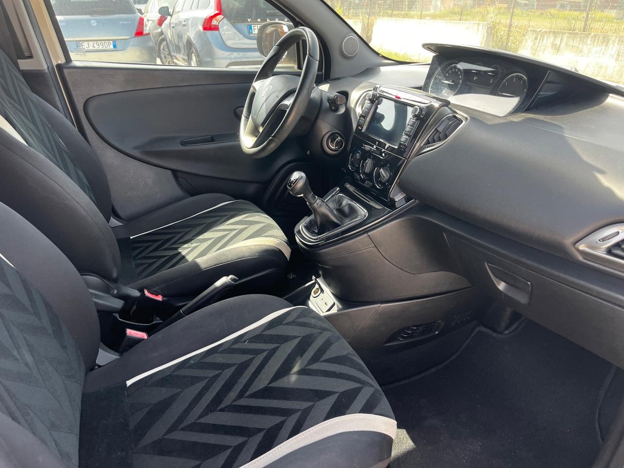 Lancia Ypsilon 1.3 MJT 16V 95 CV 5 porte S&S Gold