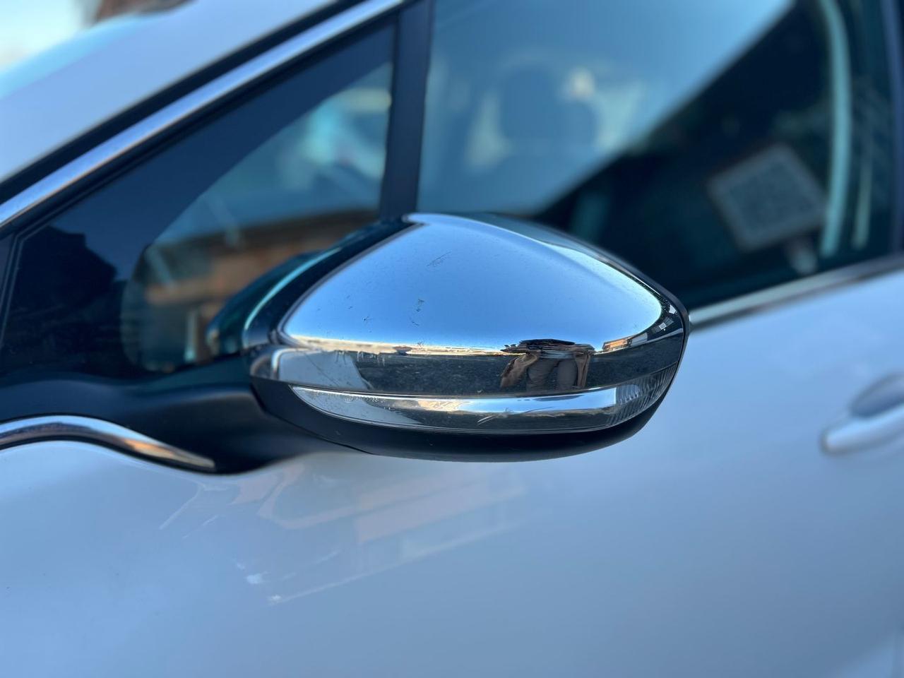 Peugeot 208 Allure 1.2 PureTech 82 #8112