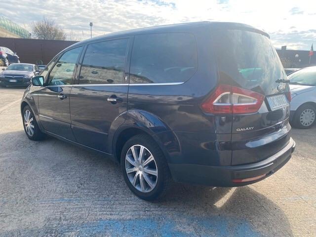 Ford Galaxy 2.0 TDCi 140 CV Ghia DPF