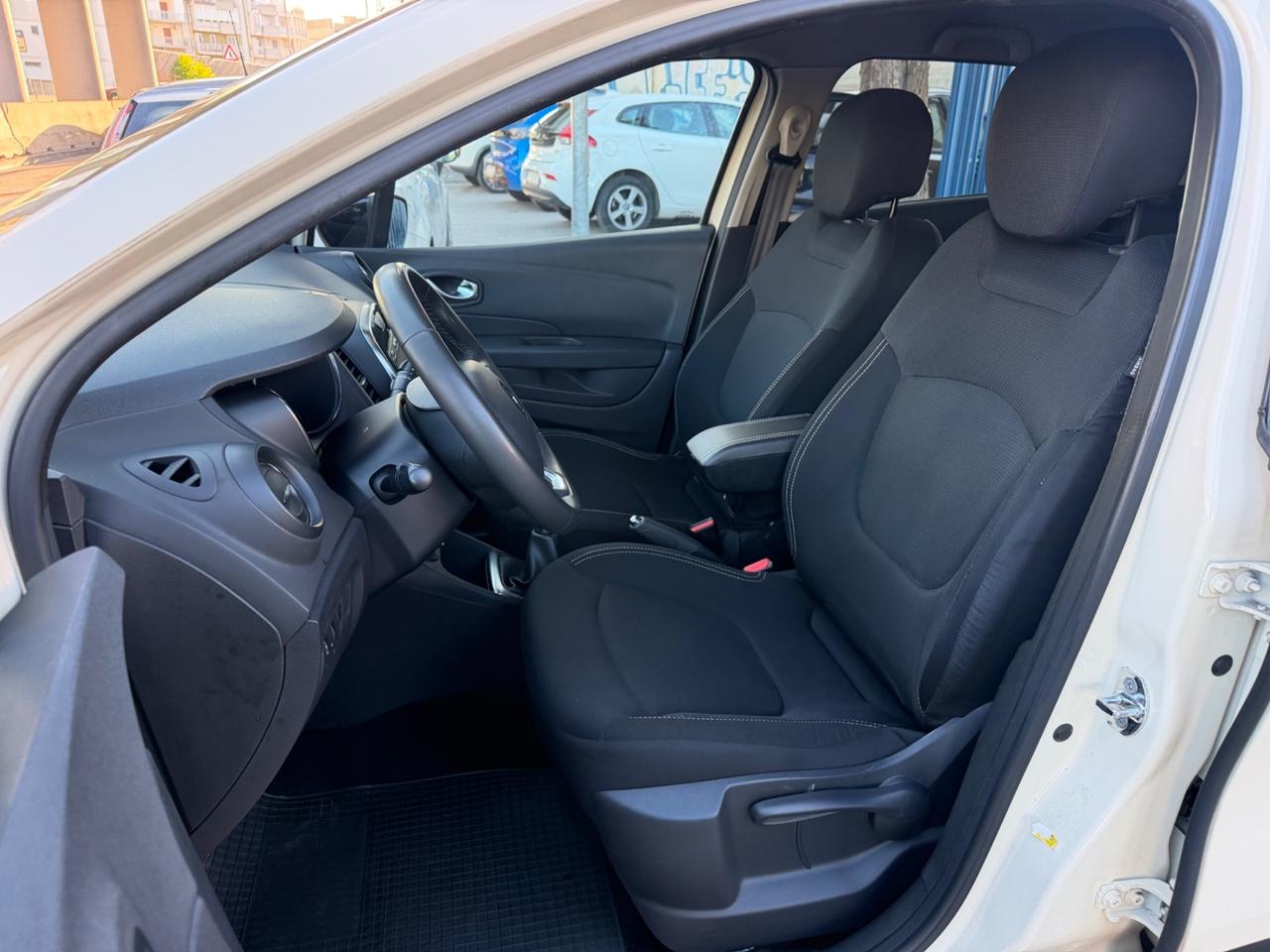 Renault Captur dCi 8V 90 CV EDC Sport Edition