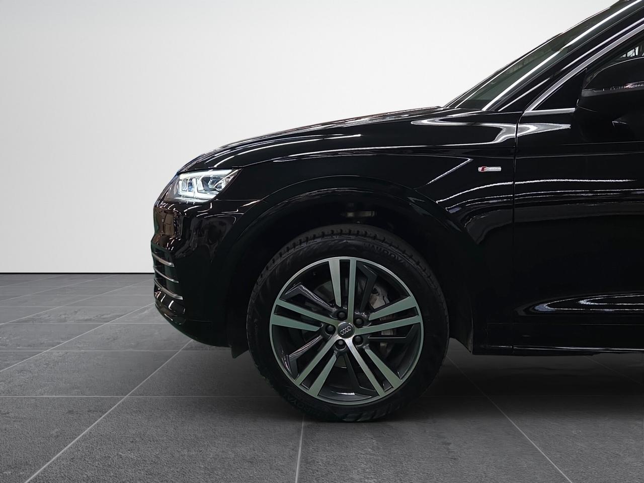 Audi Q5 55 TFSI e quattro S tronic line
