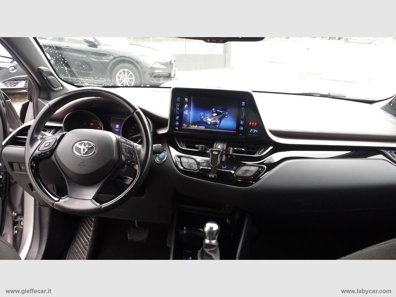 TOYOTA C-HR 1.8 Hybrid E-CVT LOUNGE
