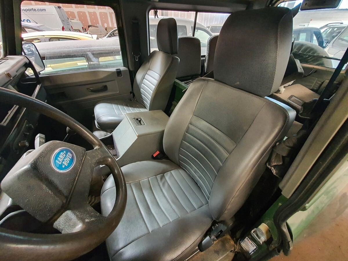 Land Rover Defender 90 2.5 Td5
