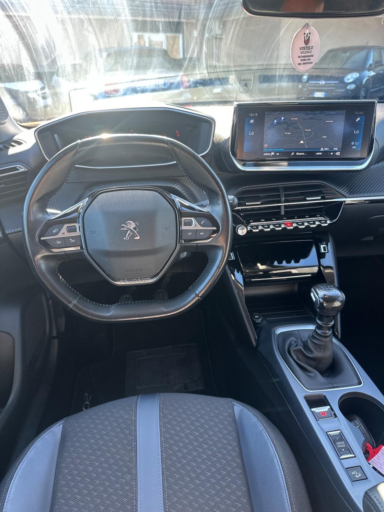 Peugeot 2008 PureTech 130 S&S Allure Navi Pack