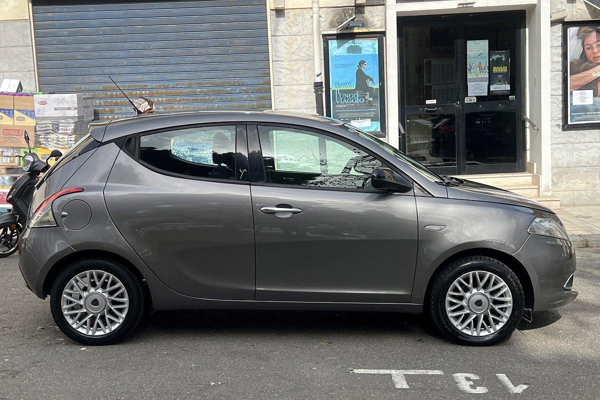 LANCIA Ypsilon 1.2 69 CV 5 porte Elefantino