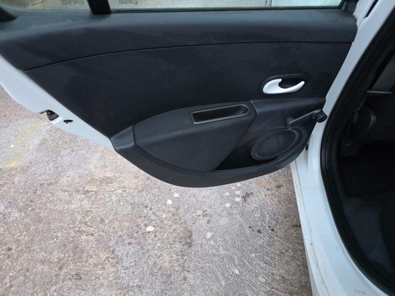 Renault Clio 1.2 16V 5 porte GPL Yahoo!