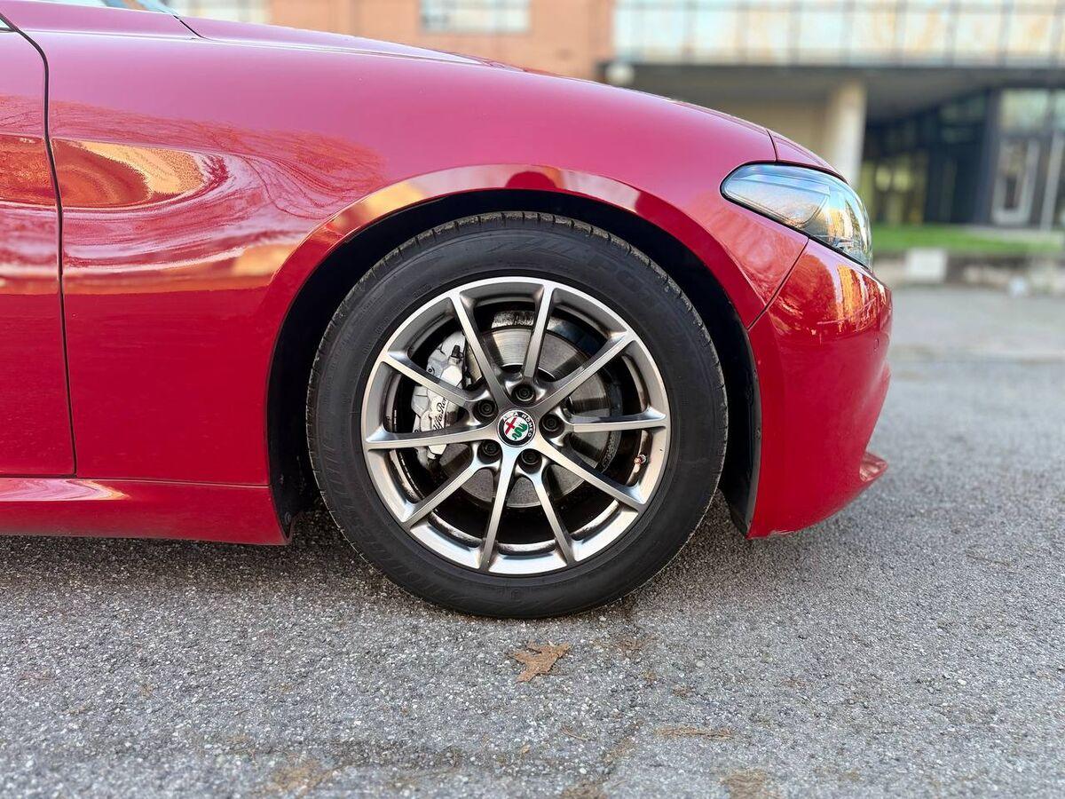 Alfa Romeo Giulia 2.2 t Giulia 150cv