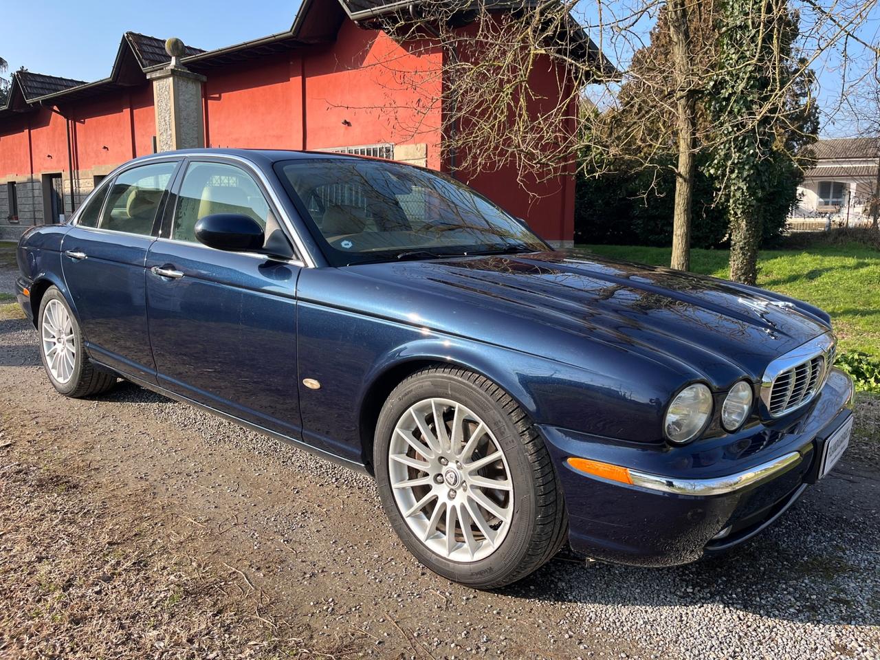 Jaguar XJ 2.7 D V6 cat Executive