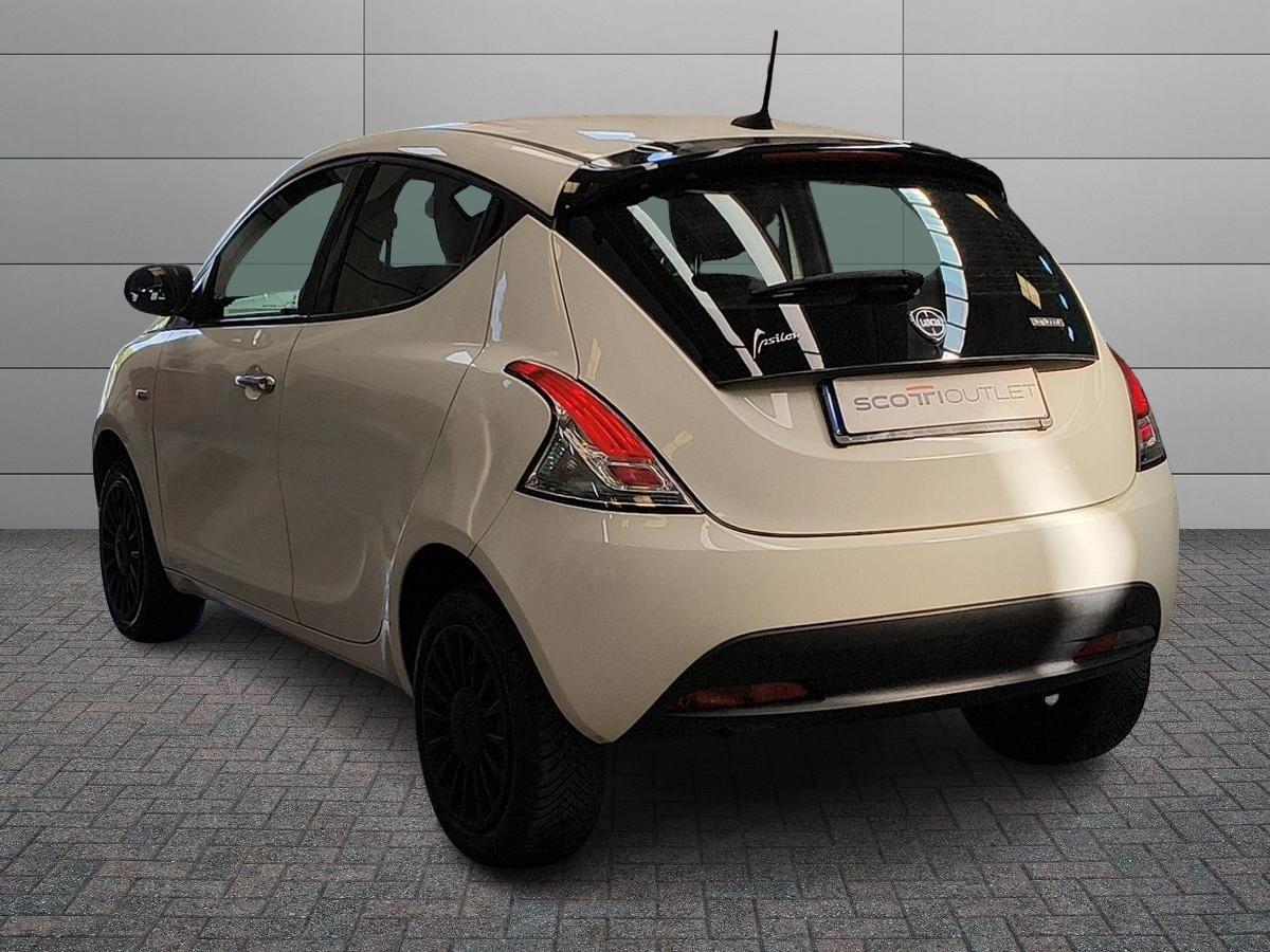 LANCIA Ypsilon III 2021 - Ypsilon 1.0 firefly hybrid Silver s&s 70cv