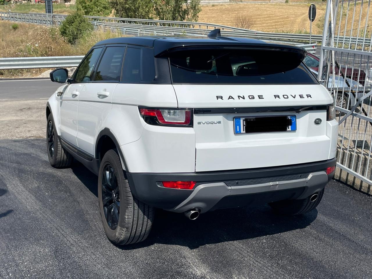 Land Rover Range Evoque 2.0 TD4 150 CV 5p. Pure