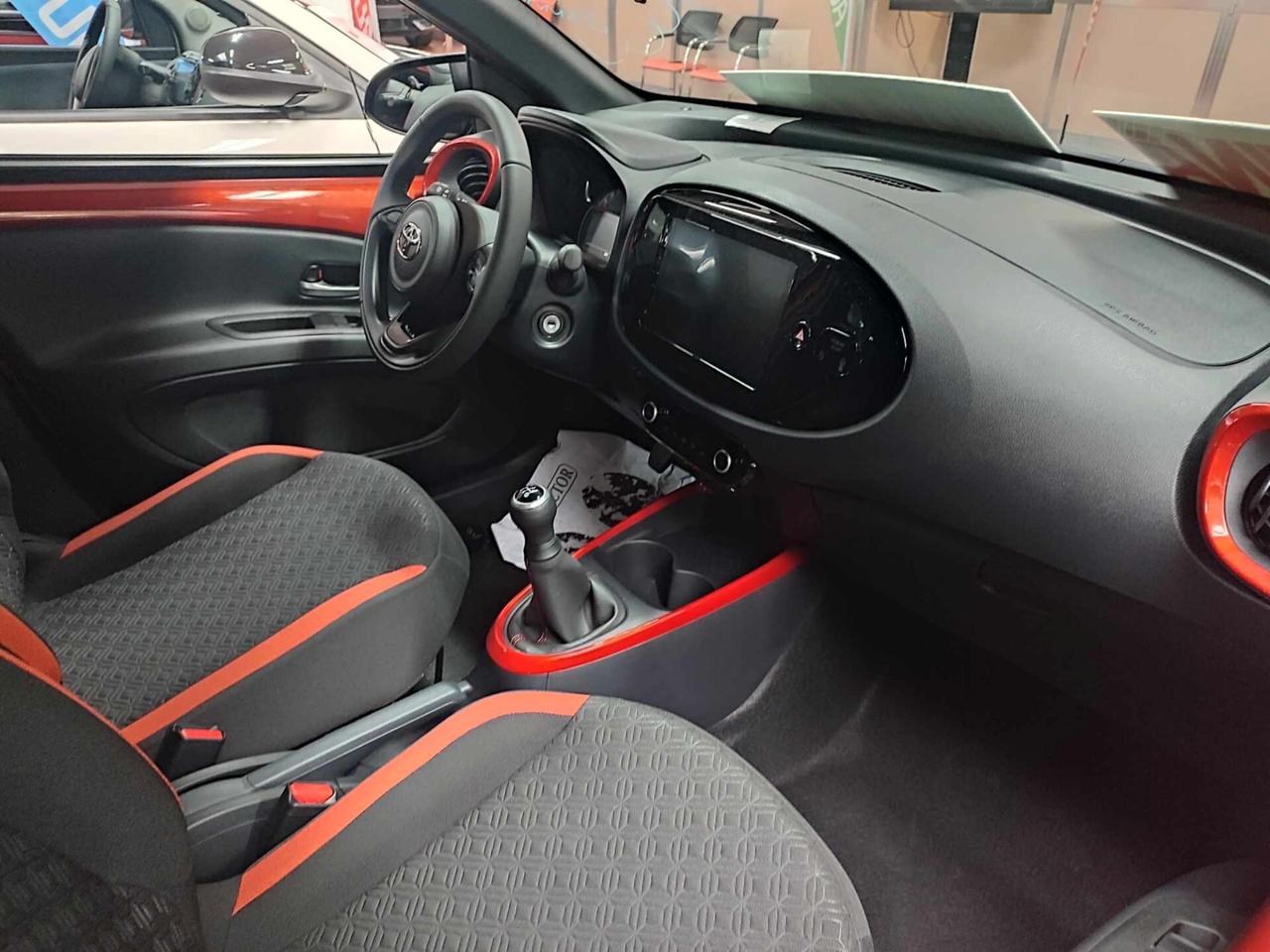 Toyota Aygo X 1.0 VVT-i 72 CV 5 porte Trend