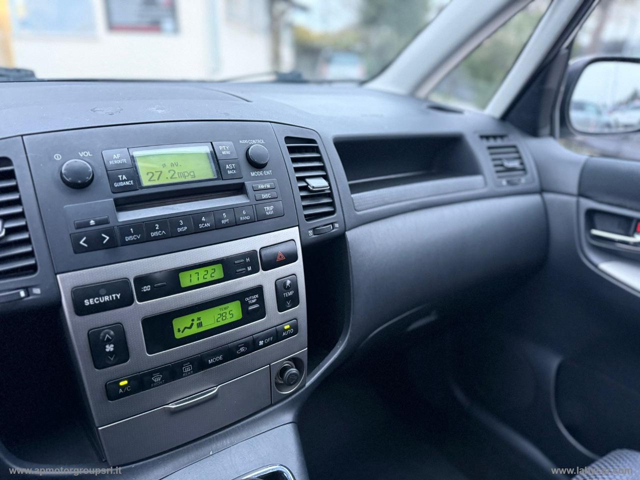 TOYOTA Corolla Verso 2.0 16V D-4D Sol