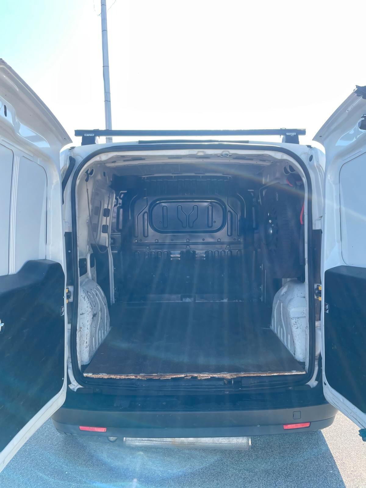 FIAT DOBLO' 1.4 T-Jet 16V Natural Power Dynamic