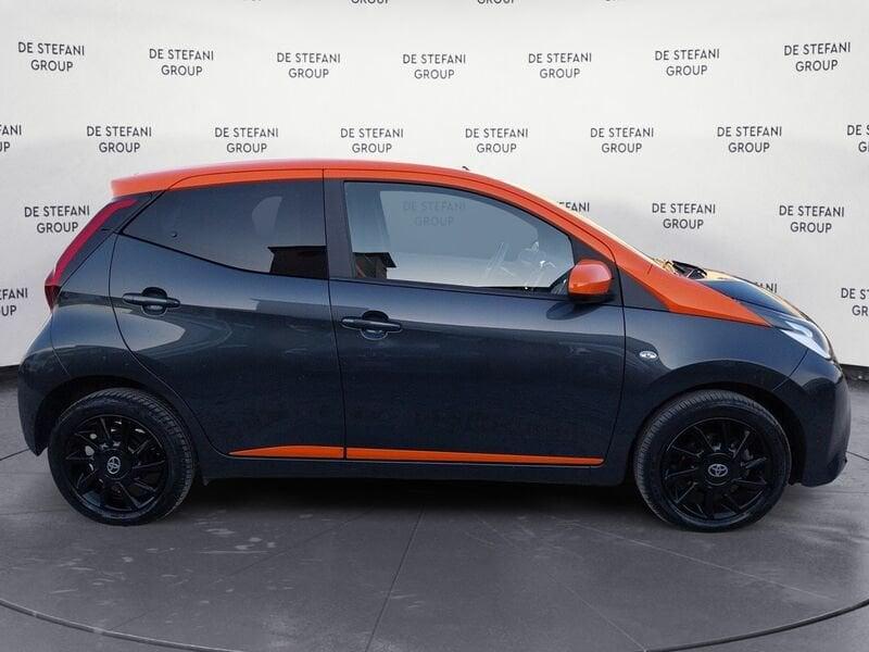 Toyota Aygo Aygo 5p 1.0 x-cool m-mt 72cv