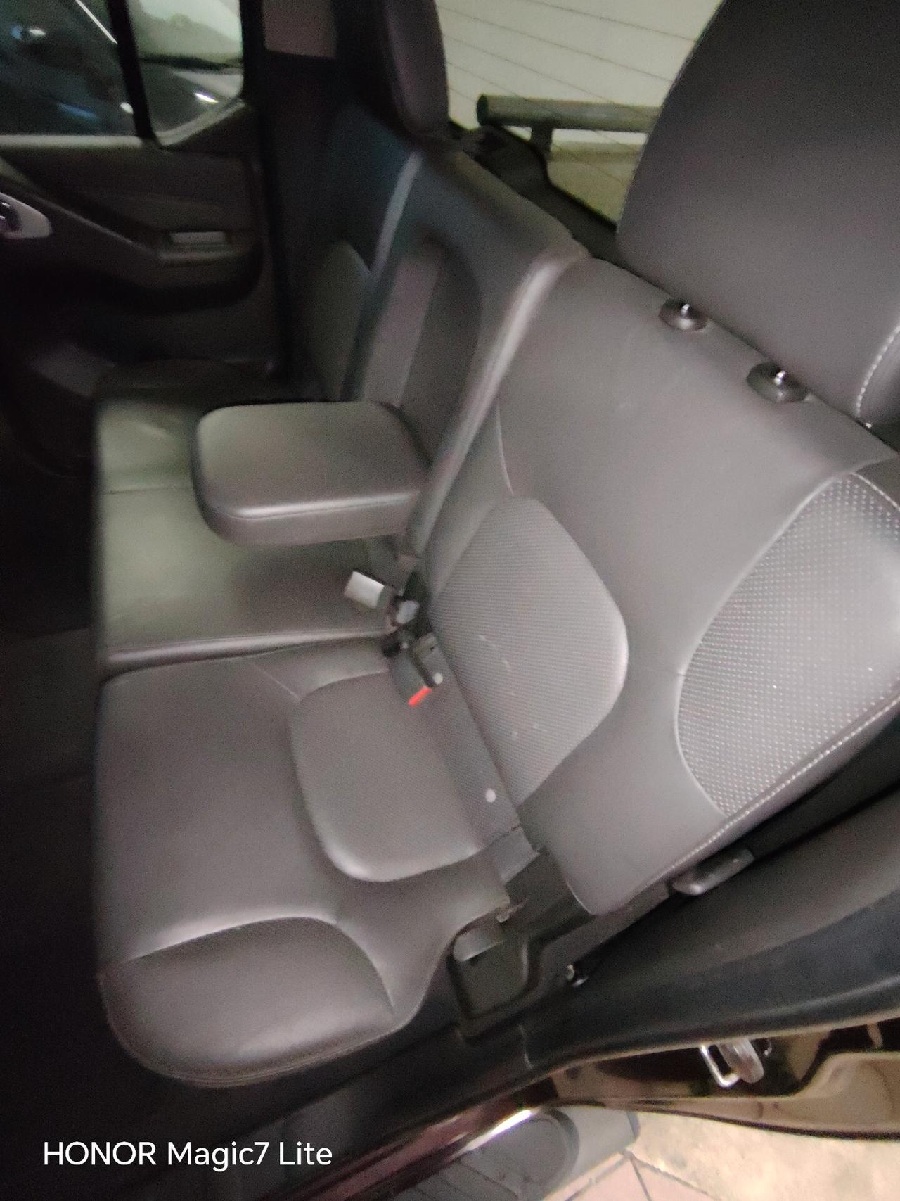 Nissan Navara 2.5 dCi 190CV 4 porte Double Cab LE