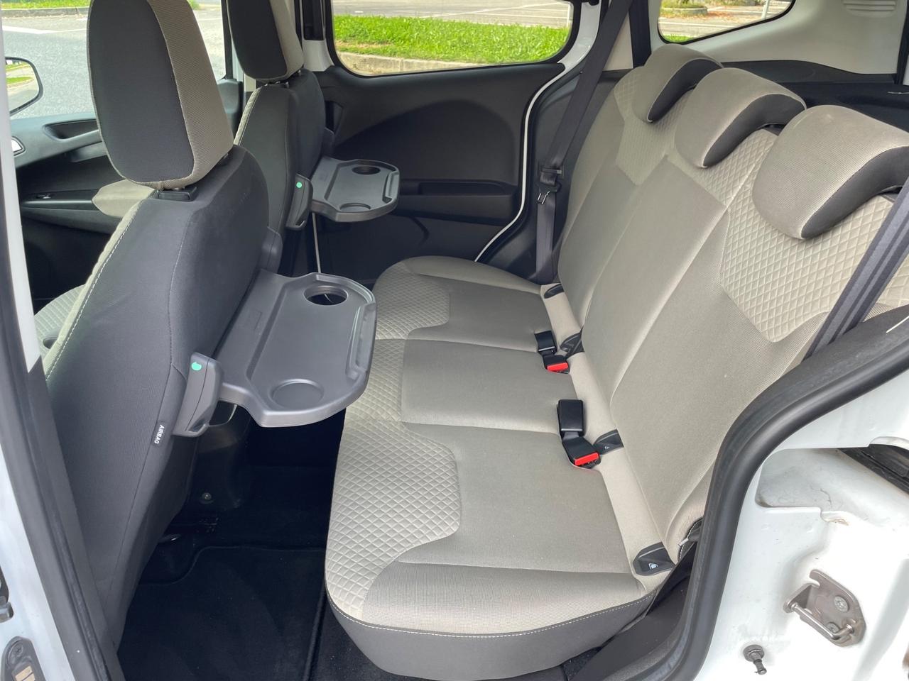 Ford Tourneo Courier 1.5 TDCI 100 CV Sport