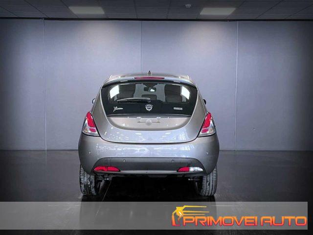 LANCIA Ypsilon 1.0 FireFly 5 porte S&S Hybrid Ecochic Silver