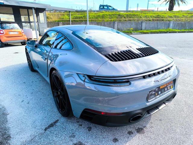 PORSCHE 911 Carrera GTS