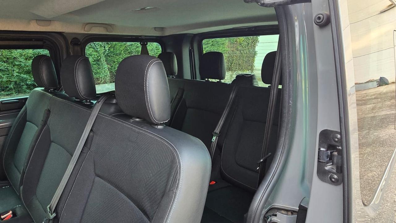 Renault Trafic 1.6 dCi 120CV Intens Passenger