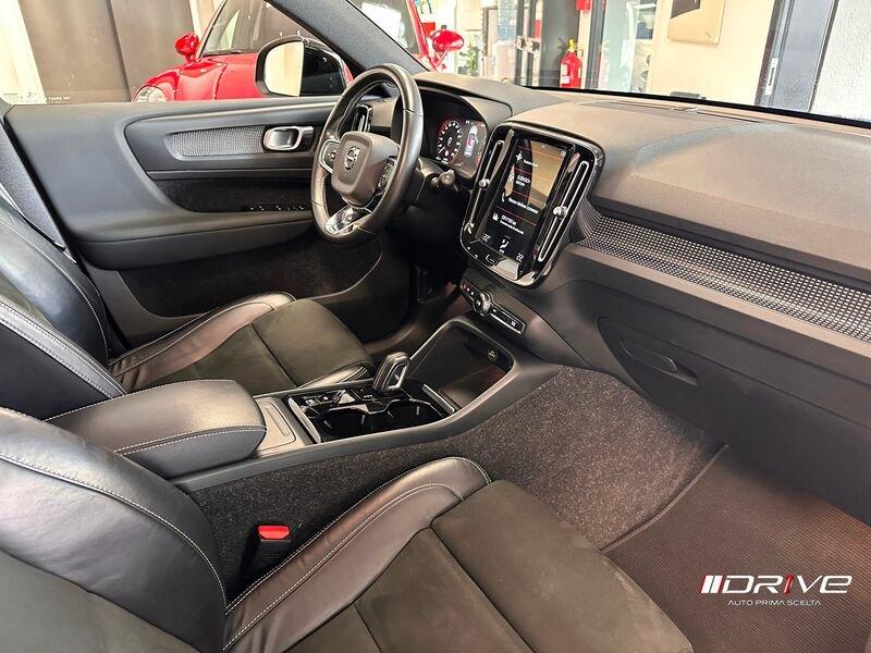 Volvo XC40 XC40 B4 AWD Geartronic R-design