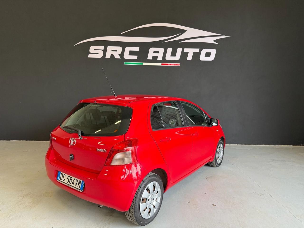Toyota Yaris 1.0 5 porte Sol