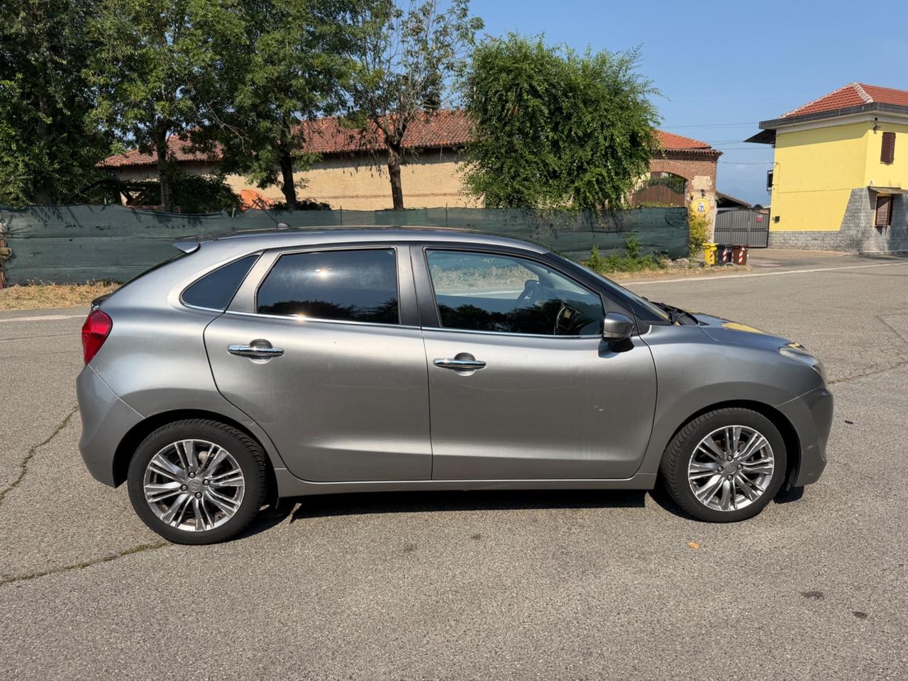 Suzuki Baleno 1.2 Hybrid B-Top