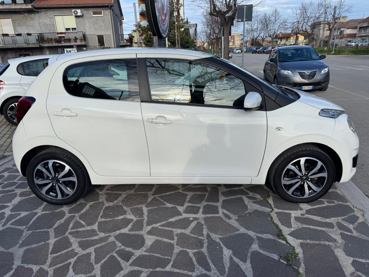 Citroen C1 VTi 72 S&S 5 porte Shine