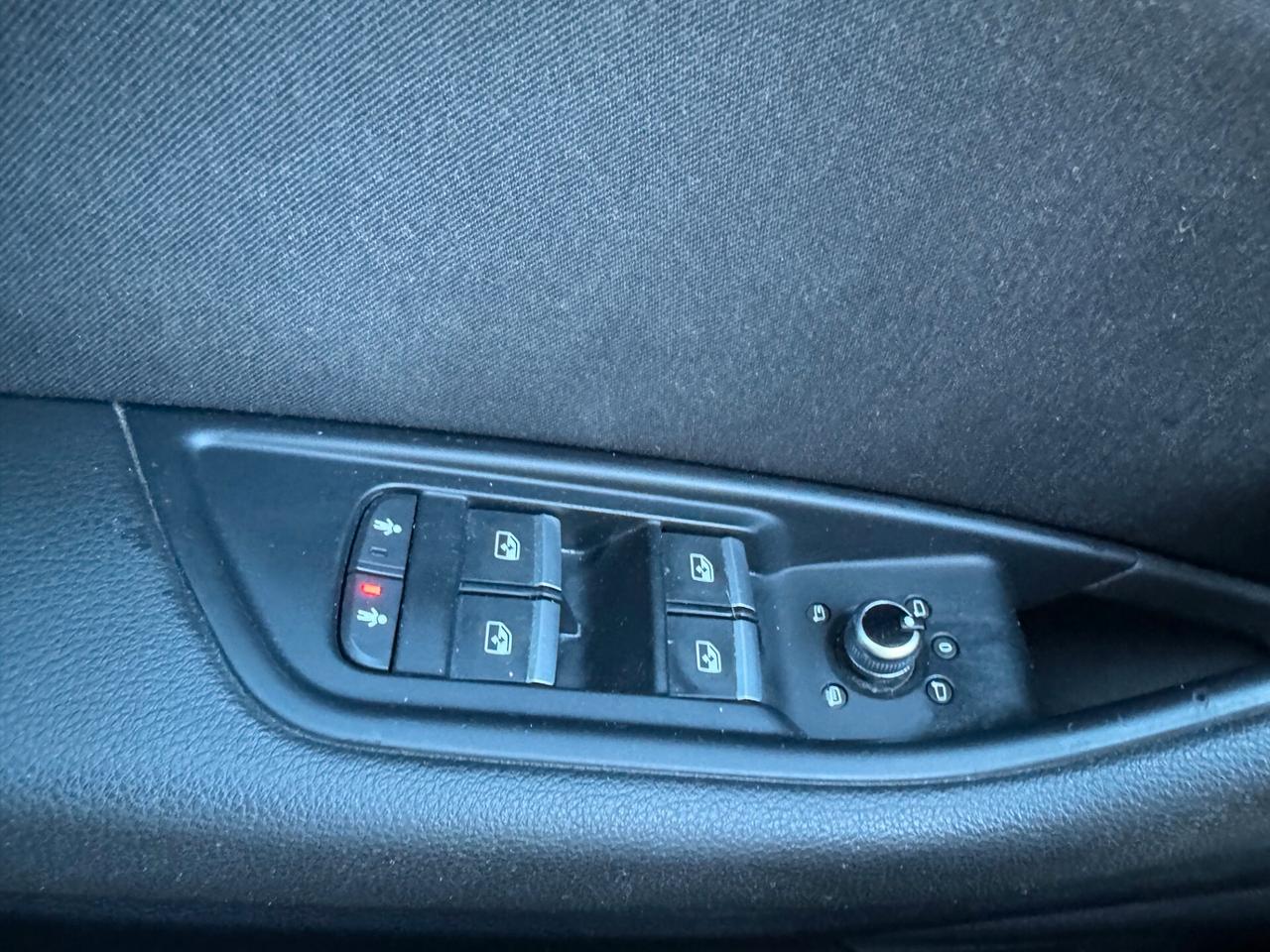 Audi A4 Avant 2.0 TDI 150 CV S-LINE