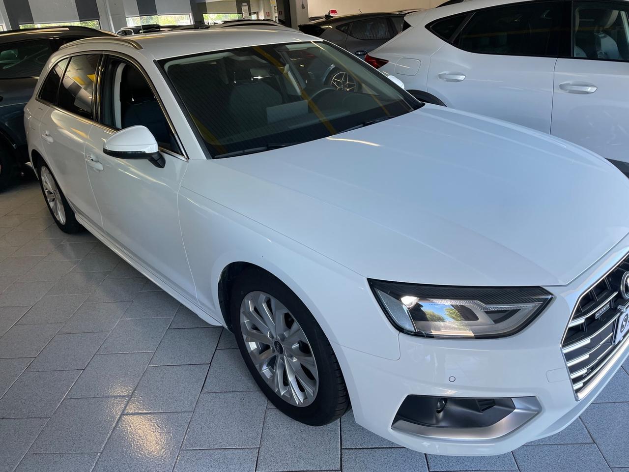 Audi A4 Avant 40 TDI quattro S tronic Business Advanced