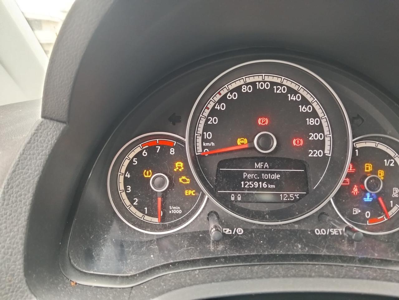 VW UP 1.0 METANO 2019 SINISTRATA