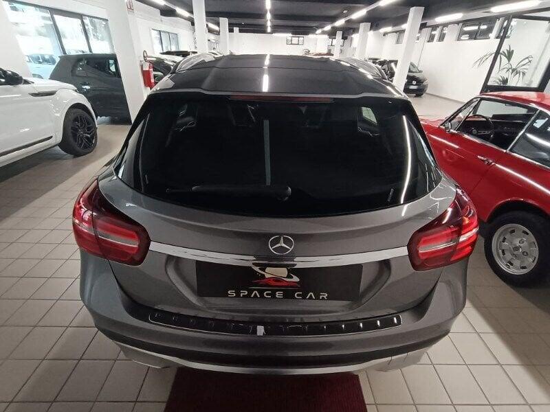 Mercedes-Benz GLA GLA 200 d Automatic Premium