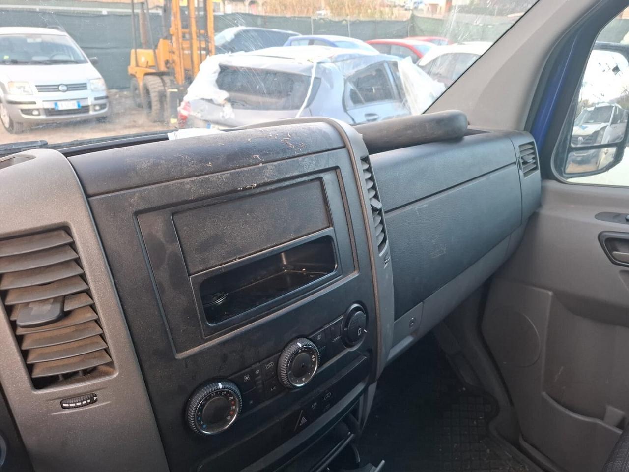 MERCEDES SPRINTER 2.2 SINISTRATO MARCIANTE