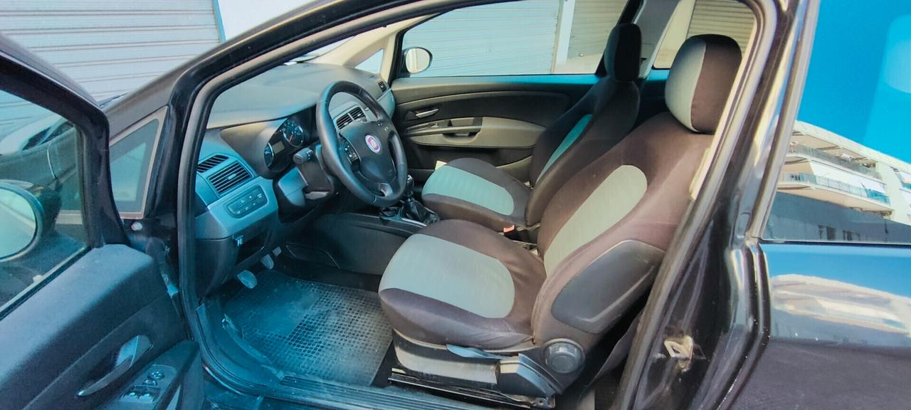 Fiat Grande Punto 1.4 GPL 3 porte .4 gomme nuove