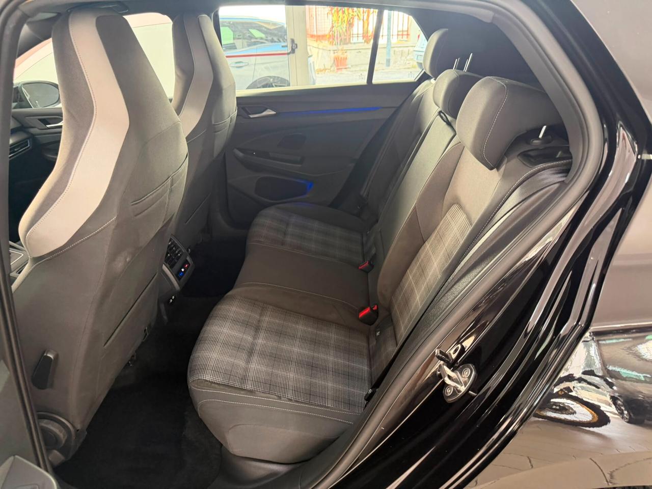 Volkswagen Golf 2.0 TDI DSG GTD