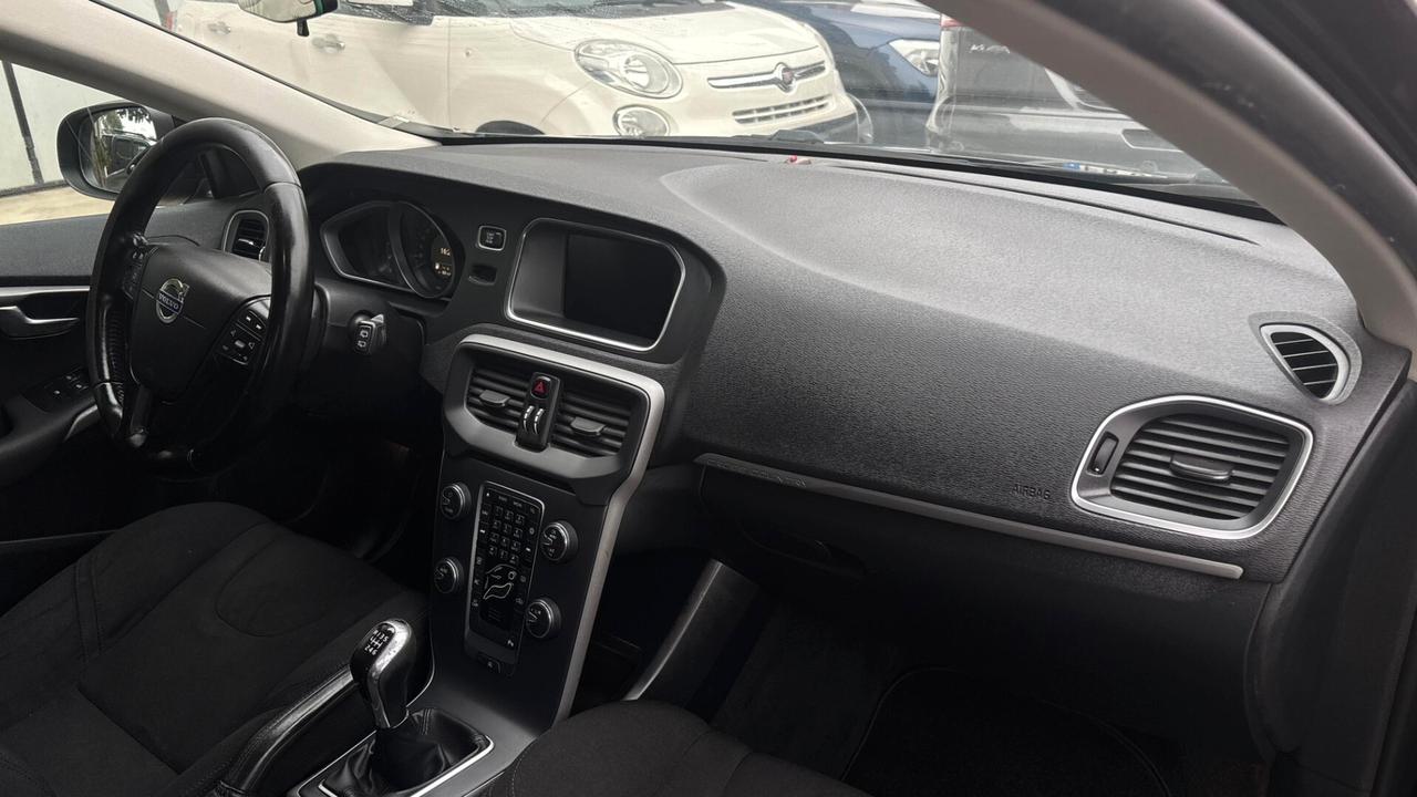 Volvo V40 Cross Country D2 1.6 Powershift Kinetic