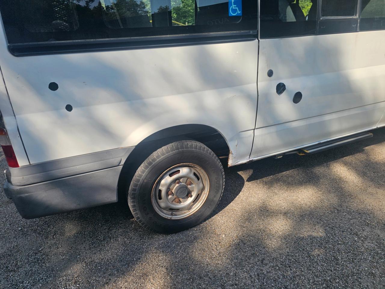 Ford Transit/Tourneo/Bus Transit 330 2.4 TD/120 cat PC Combi con pedana trasporto disabili 8 posti