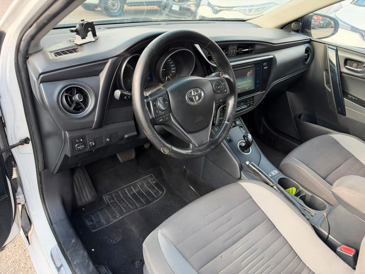 Toyota Auris Touring Sports 1.8 Hybrid Active