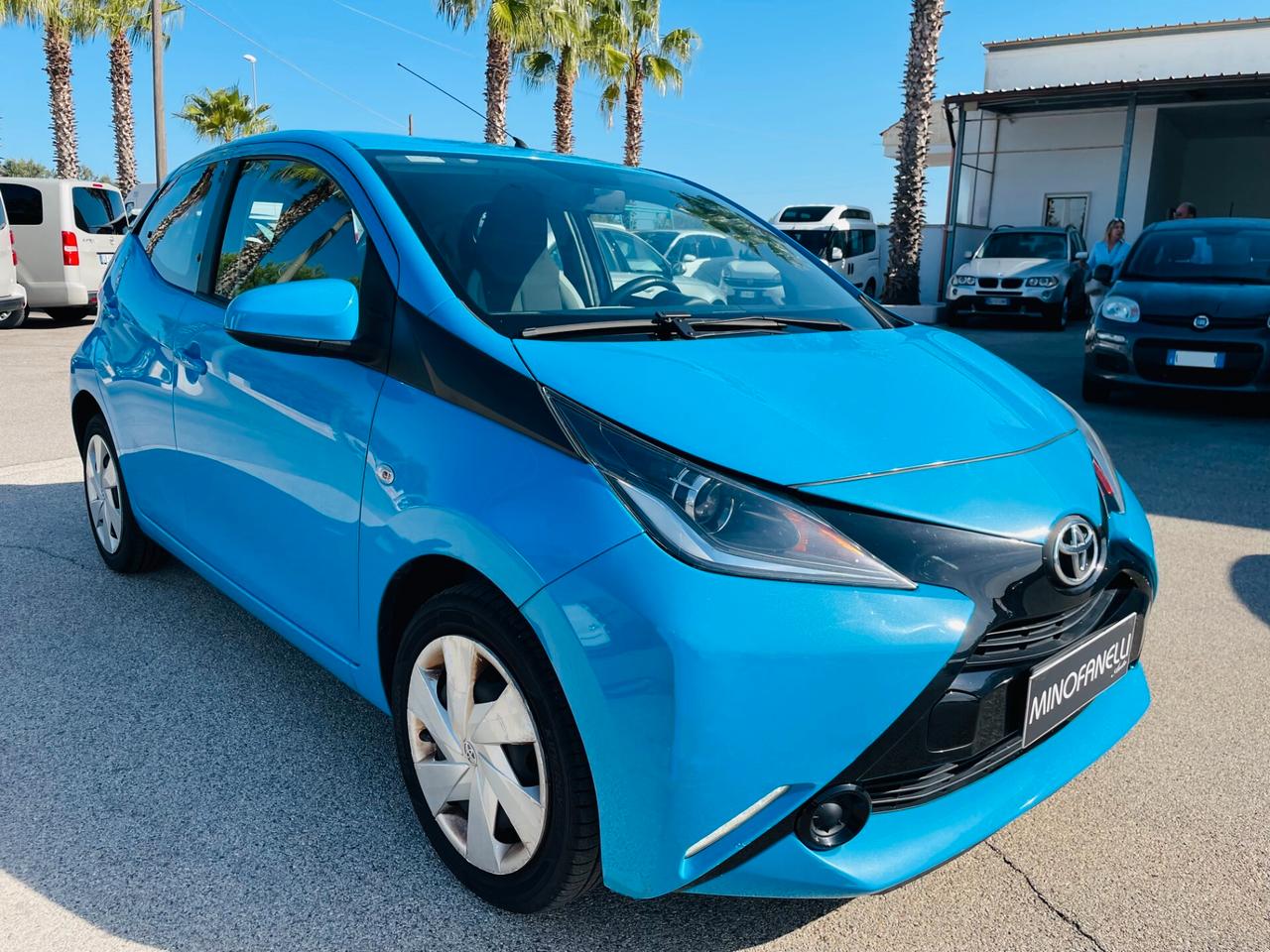 Toyota Aygo 1.0 VVT-i 69 CV 5 porte x-cool TSS PER NEOPATENTATI