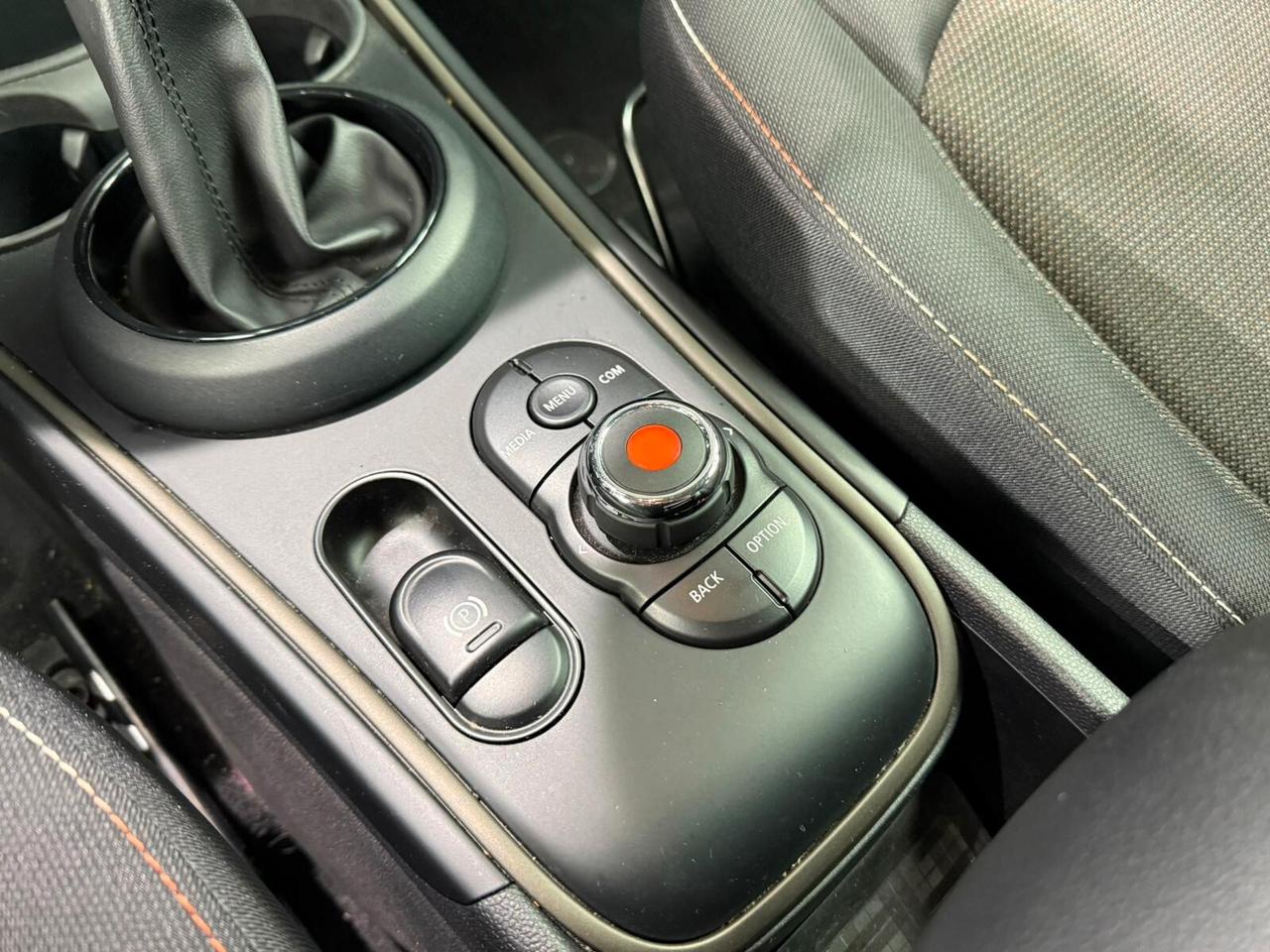 Mini Cooper Countryman 1.5 Hype ALL4 (835)