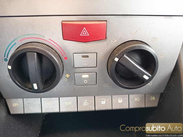 LANCIA Ypsilon 1.2 69 CV Diva