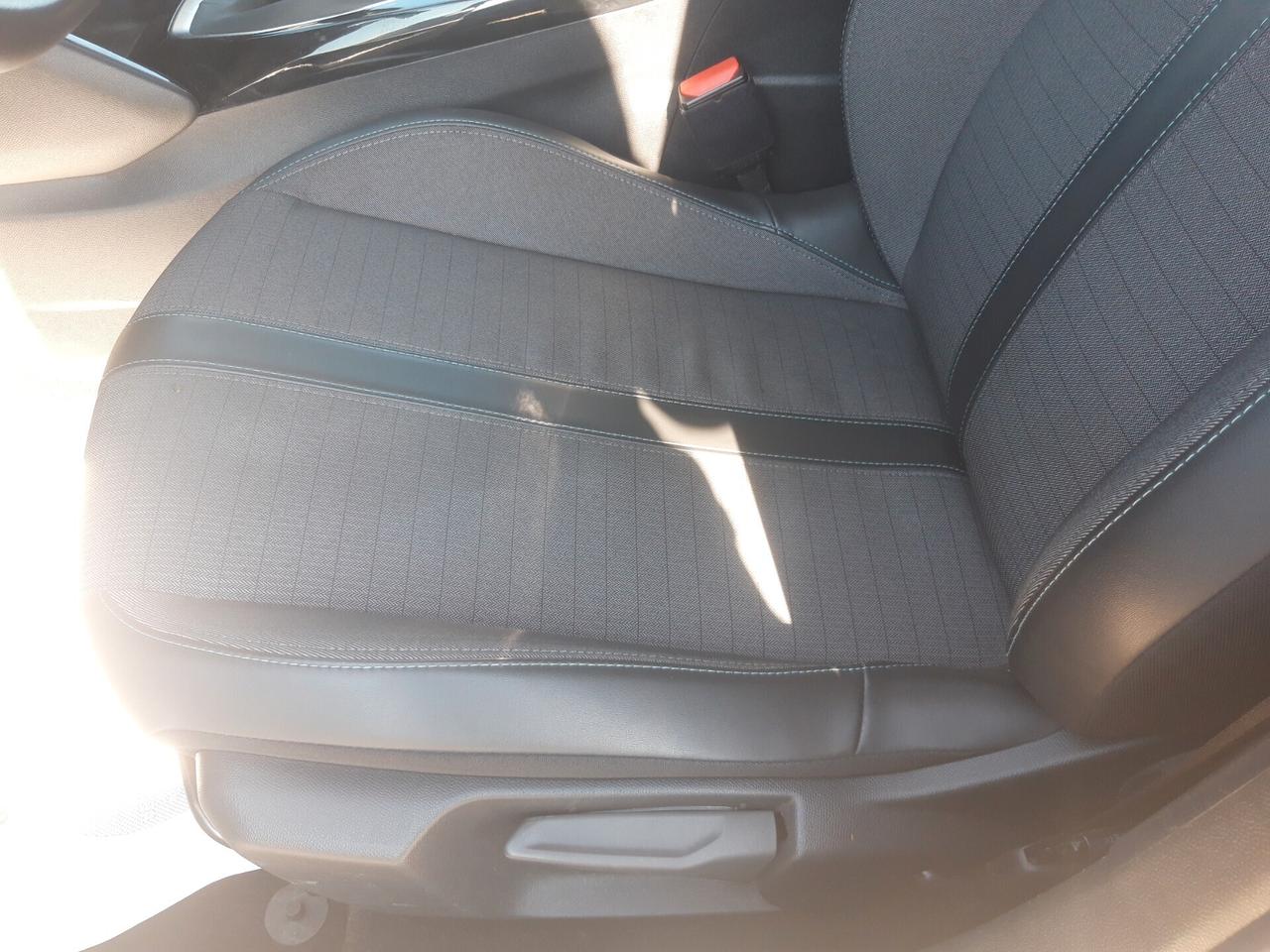 Peugeot 208 PureTech 100 Stop&Start 5 porte Allure