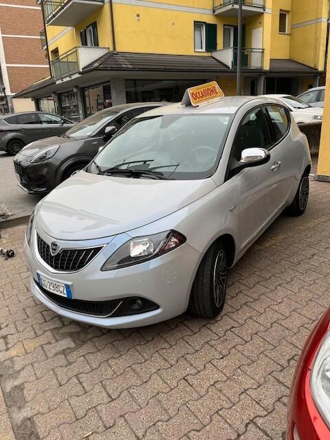 Lancia Ypsilon 1.0 FireFly 5 porte S&S Hybrid Ecochic UnYca