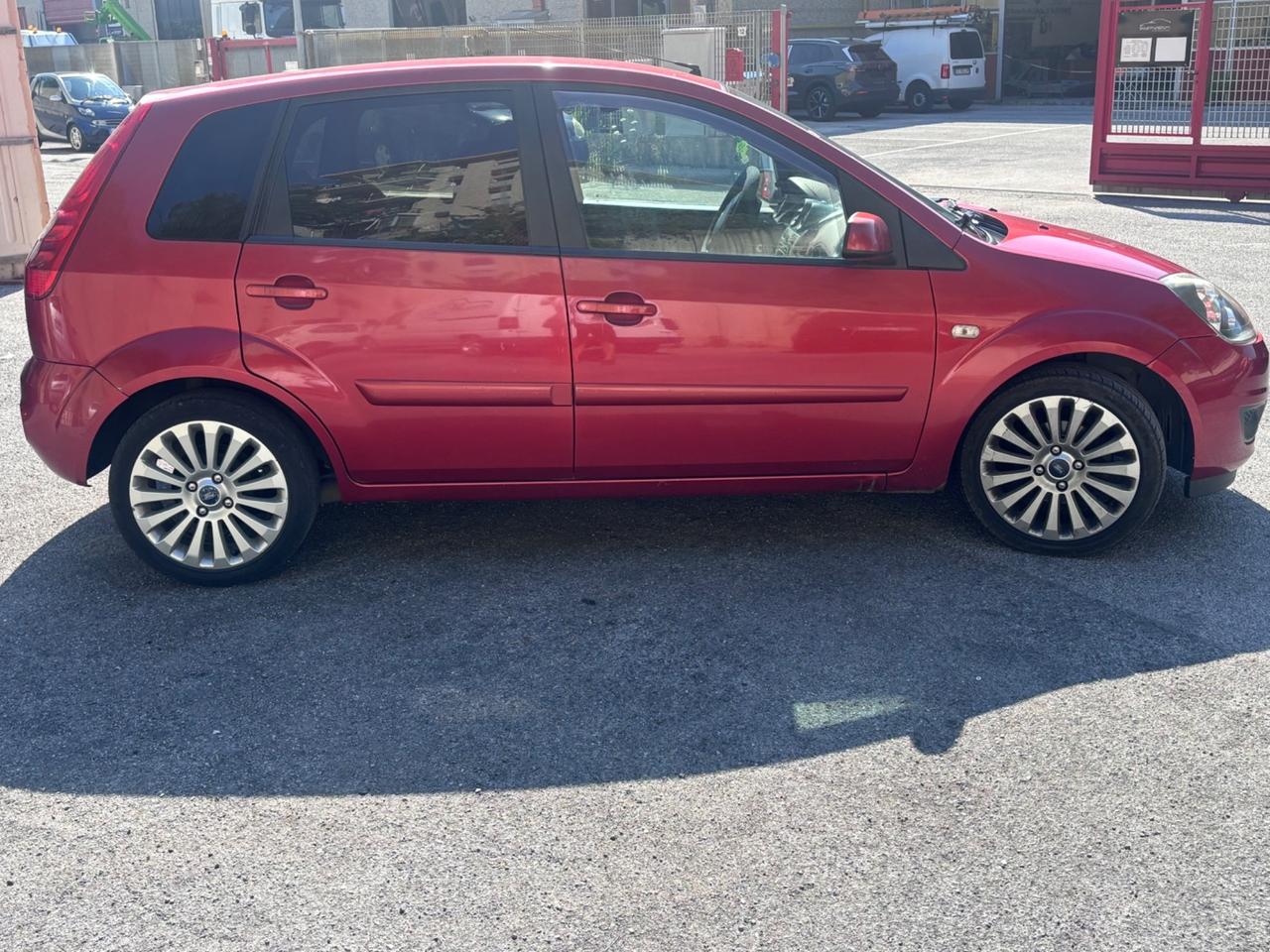 Ford Fiesta 1.4 TDCi 5p. Ghia