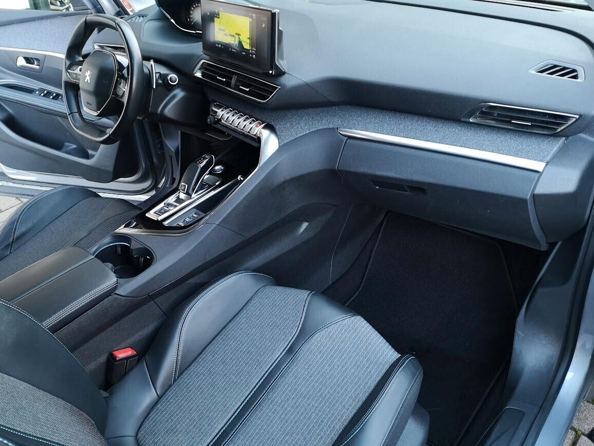 Peugeot 3008 BlueHDi 130 S&S EAT8 Allure Pack AUTOMATIC