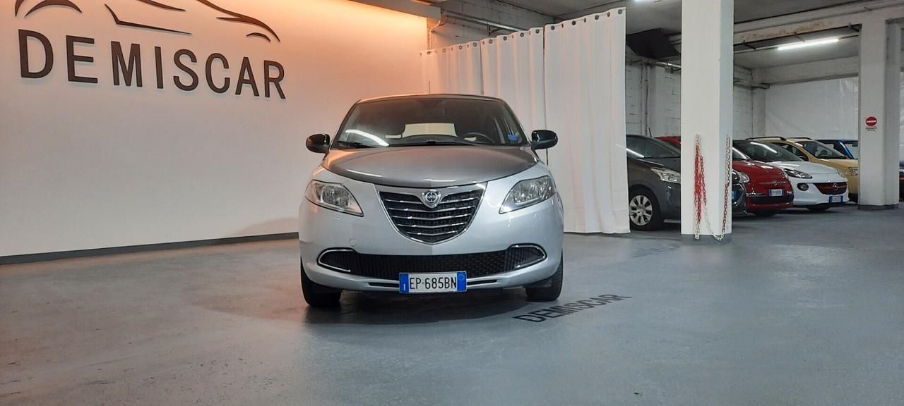Lancia Ypsilon 1.2 69 CV 5 porte S&S Platinum