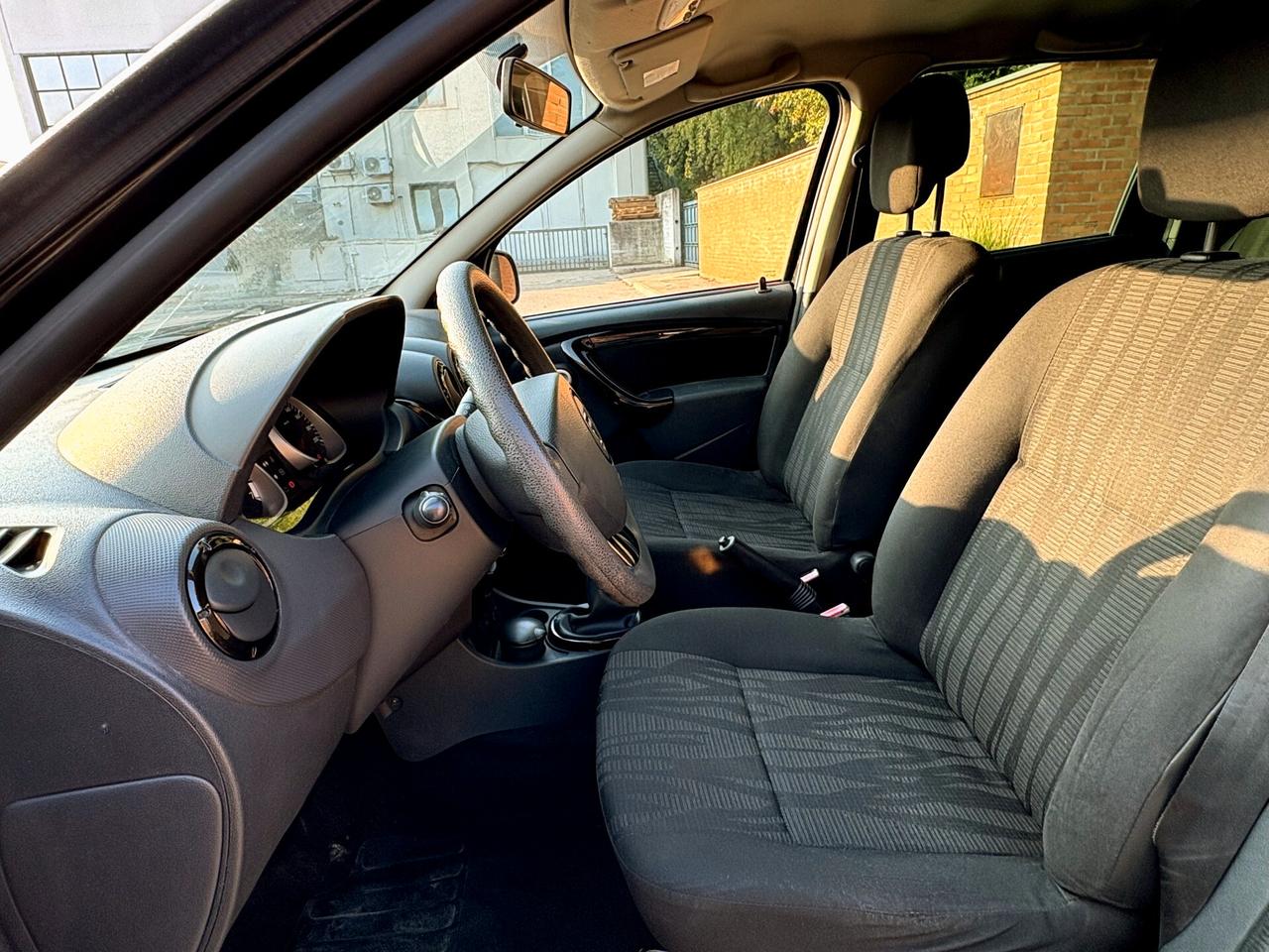 DACIA DUSTER 1.6 benz.-88000km REALI-2012