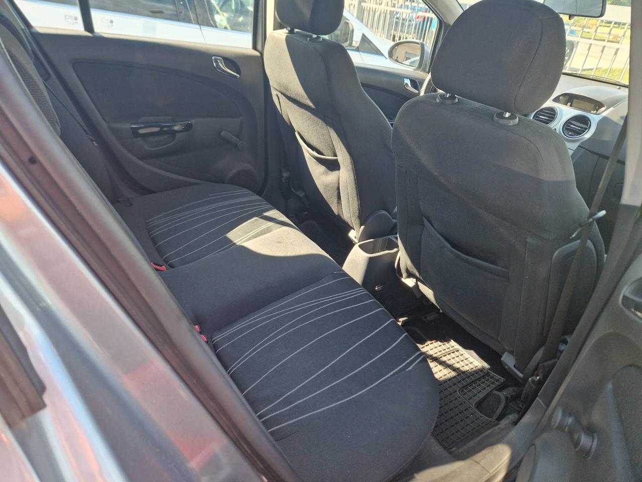 Opel Corsa 1.2 80CV 5 porte GPL-TECH Edition