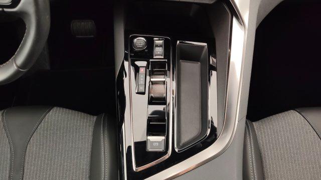 PEUGEOT 3008 BlueHDi 130 S&S EAT8 Allure Pack
